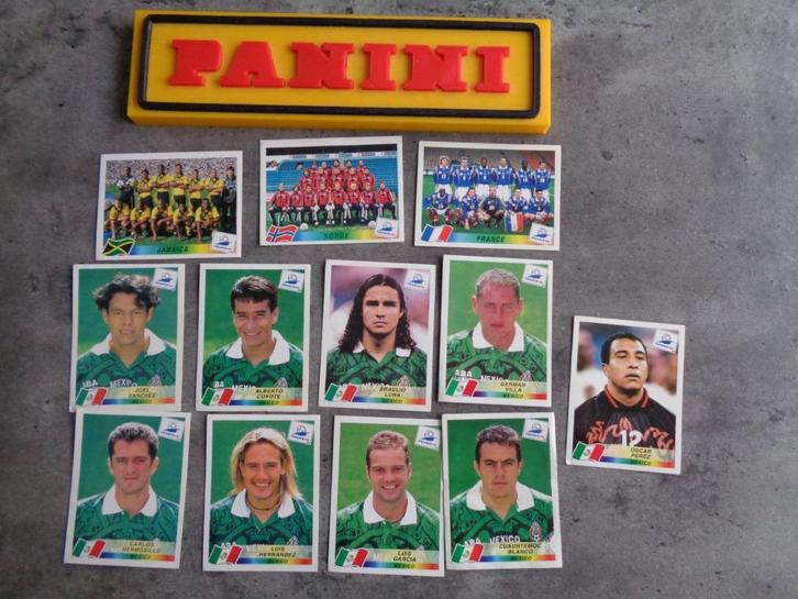 PANINI VOETBAL STICKERS   WORLD CUP FRANCE 98 12X BLUE BACK , Hobby en Vrije tijd, Stickers en Plaatjes, Verzenden
