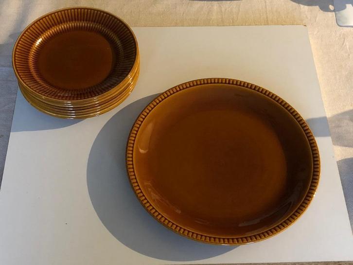 Vintage borden Boch Trianon, Maison & Meubles, Cuisine | Vaisselle, Assiettes(s), Enlèvement ou Envoi