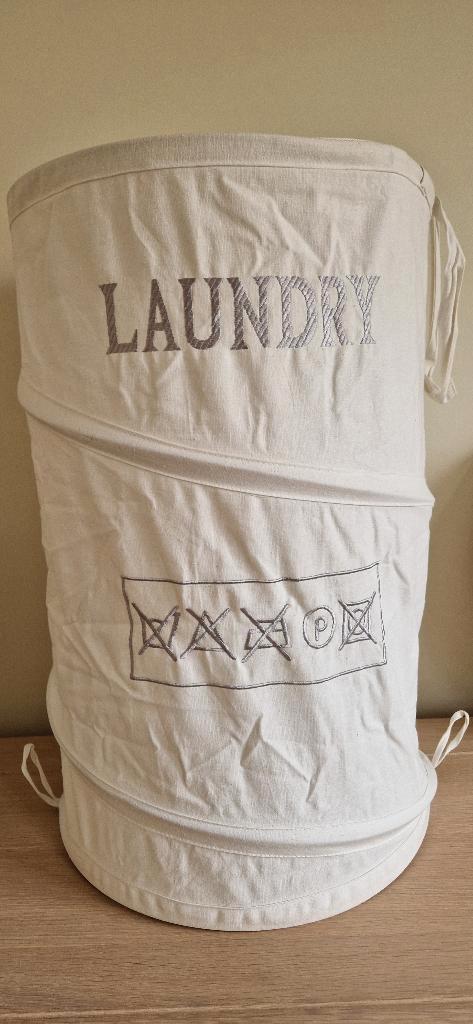 praktische linnenmand   2st  opplooibaar, Huis en Inrichting, Badkamer | Badtextiel en Accessoires, Gebruikt, Overige typen, Beige