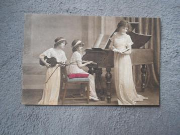 carte postale ancienne musique piano ,violon femme enfants, Enlèvement ou Envoi, Affranchie