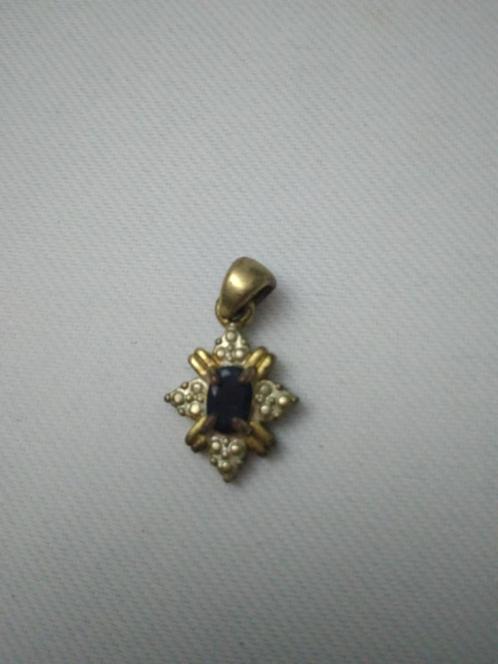 Vintage kettinghangertje uit koper met strass-steentjes, Handtassen en Accessoires, Kettinghangers, Zo goed als nieuw, Glas of Kristal