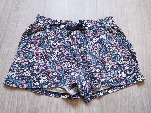 Bloemetjes short H&M - maat 110, Kinderen en Baby's, Kinderkleding | Maat 110, Gebruikt, Meisje, Broek, Ophalen of Verzenden