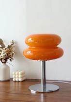 Aurora Flame – Glazen tafellamp oranje met chromen voet, Verzenden, Nieuw