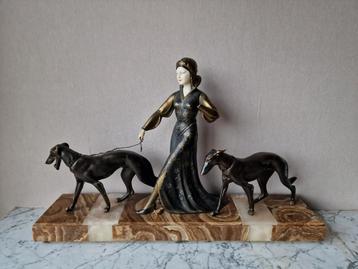 Art deco Scali beschikbaar voor biedingen