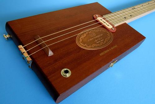 Cigar Box Guitar - NIEUW  - TOPKWALITEIT, Muziek en Instrumenten, Snaarinstrumenten | Gitaren | Elektrisch, Nieuw, Hollow body