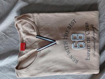 Shirt beschikbaar voor biedingen
