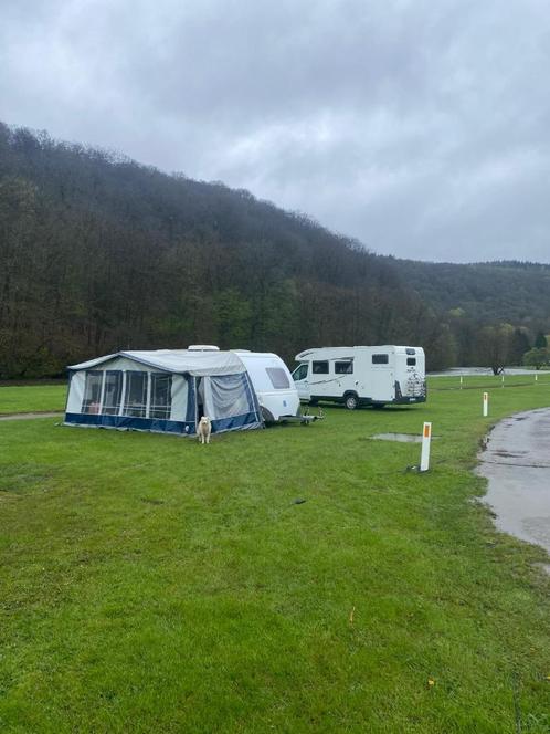 6-persoons caravan Knaus Südwind met stapelbed, Caravans en Kamperen, Caravans, Particulier, tot en met 6, 1250 - 1500 kg, Rondzit