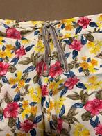 Bloemetjes short maat Large, Kleding | Dames, Broeken en Pantalons, Overige kleuren, Maat 42/44 (L), Nieuw, Ophalen of Verzenden