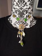 Mooie ketting met bedeltjes en kralen, Handtassen en Accessoires, Kettingen, Ophalen of Verzenden, Nieuw, Geel, Met hanger