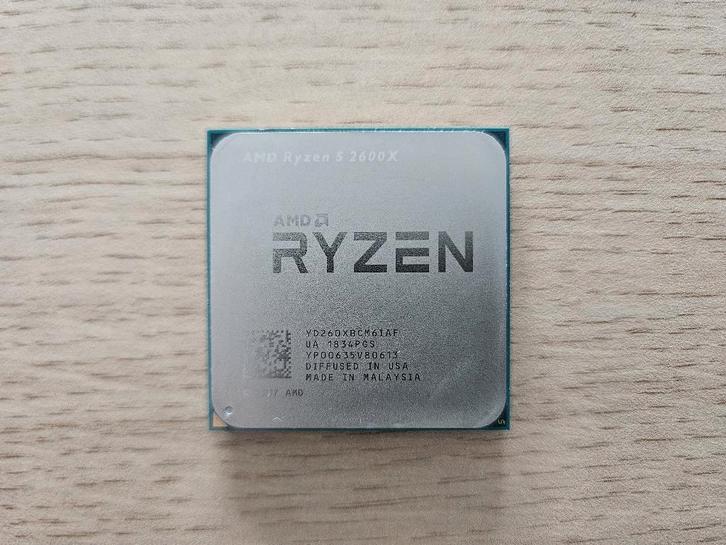AMD Ryzen 5 2600X CPU met koeler (AM4), Informatique & Logiciels, Processeurs, Utilisé, 6-core, 3 à 4 Ghz, Enlèvement