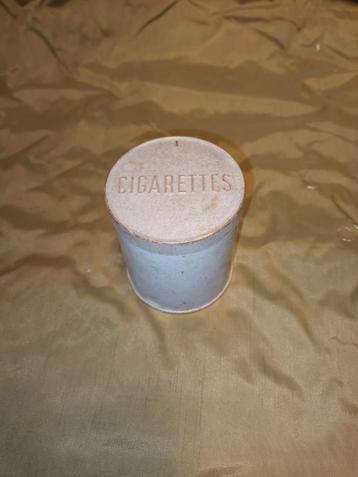 Boîte à cigarettes britannique