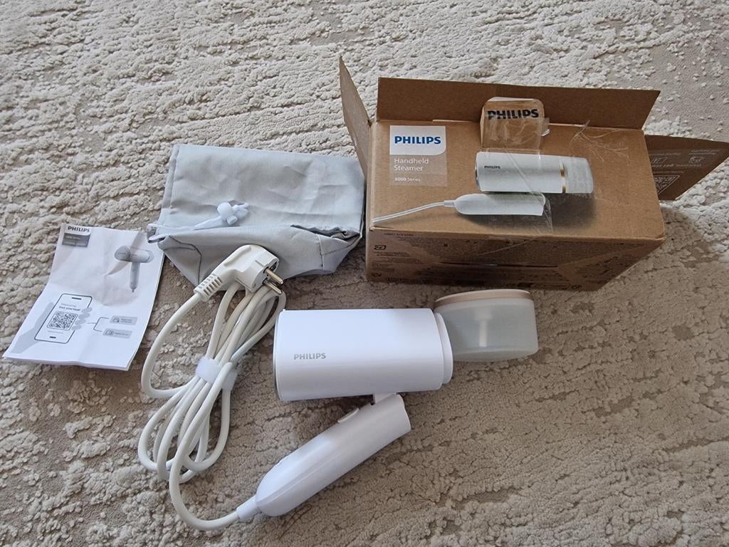 Philips Serie 3000

Serie 3000, Elektronische apparatuur, Strijkijzers en Strijkplanken, Ophalen of Verzenden