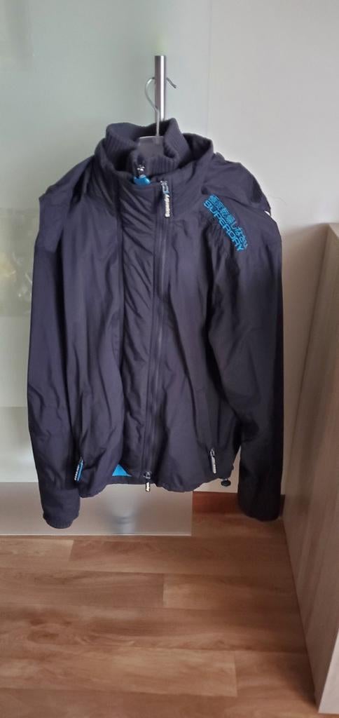 Syperdry Windcheater Jas Medium
Zwart met blauwe accenten
Ge, Ophalen, Zwart