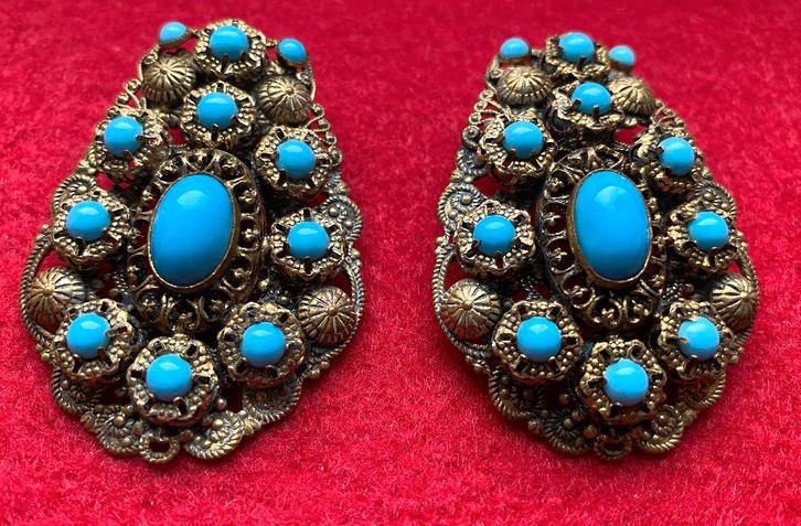 Paire de Boucles d'Oreilles Vintage en Clip, Bijoux, Sacs & Beauté, Bijoux anciens, Boucles d'oreilles, Autres matériaux, Enlèvement ou Envoi