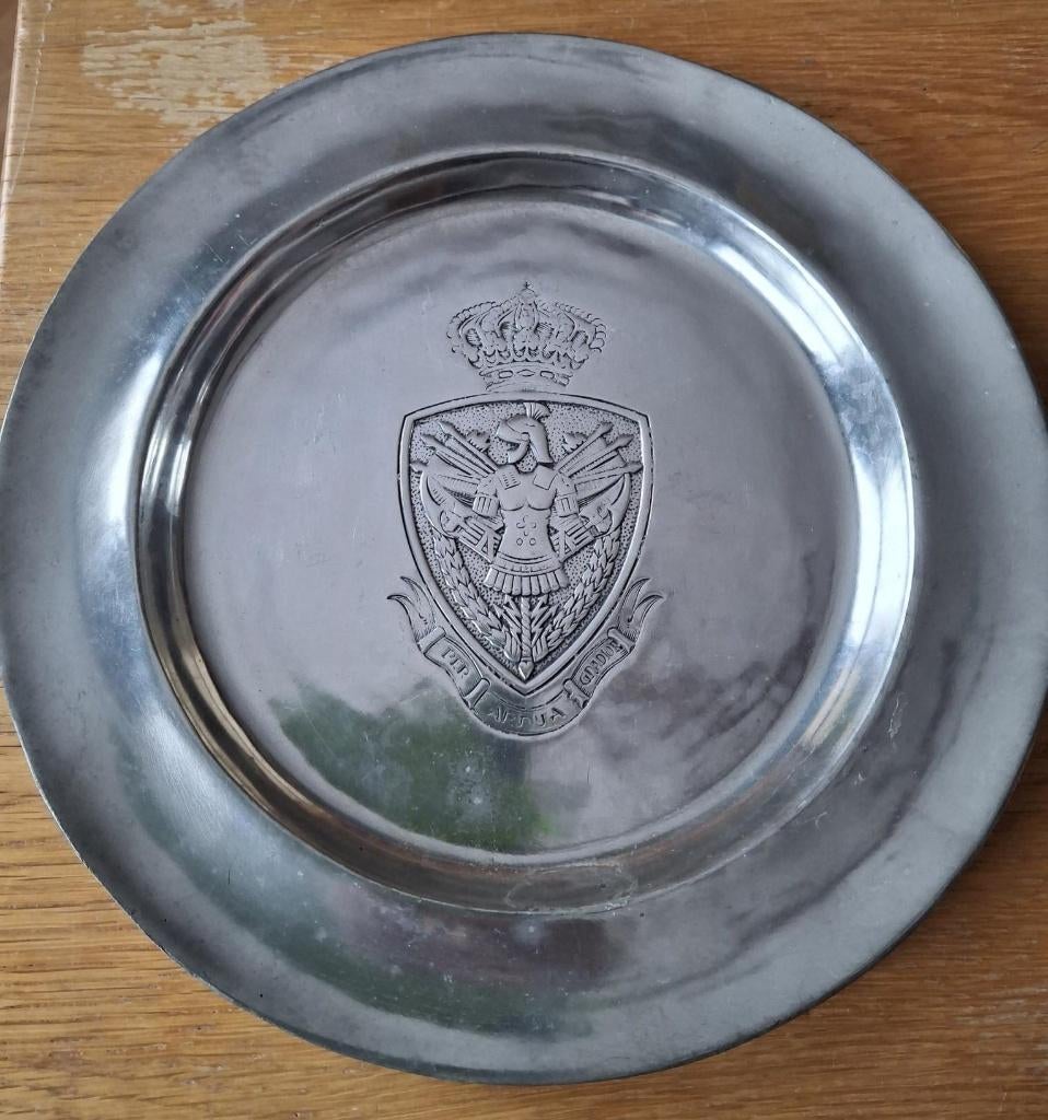 tinnen schaal, Ophalen