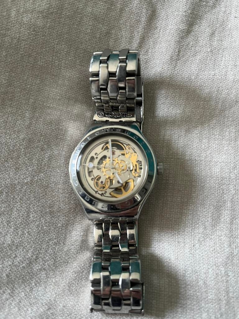 Montre swatch, Bijoux, Sacs & Beauté, Montres | Femmes, Enlèvement, Comme neuf, Swatch