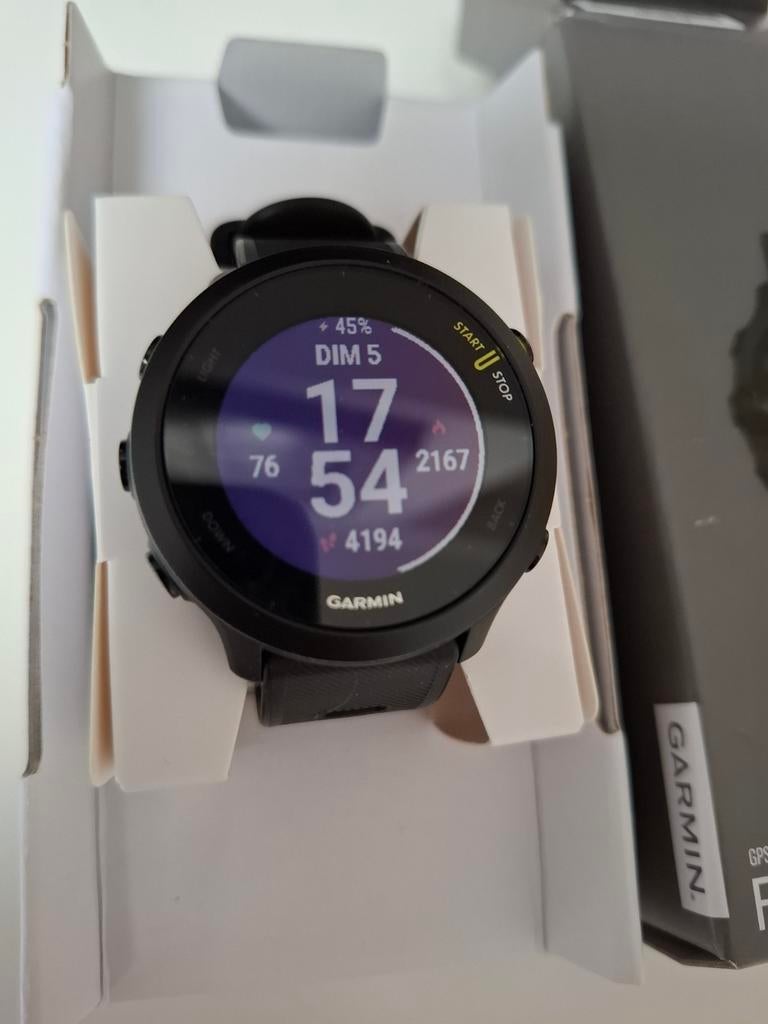 Garmin Forerunner 55 noir, Bijoux, Sacs & Beauté, Montres de sport, Enlèvement, Noir