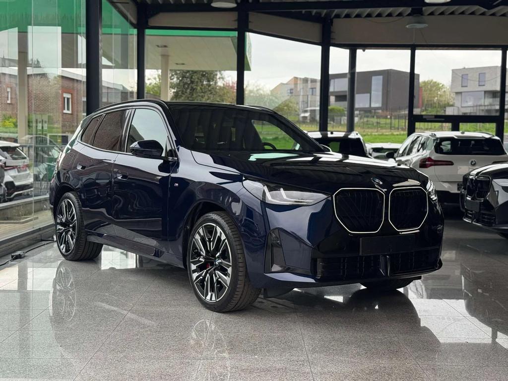 BMW X3 30e xDrive M Sport Pro / PANO / TRKHK / 360 / HUD / I, Auto's, Automaat, Zwart, 4 cilinders, Blauw