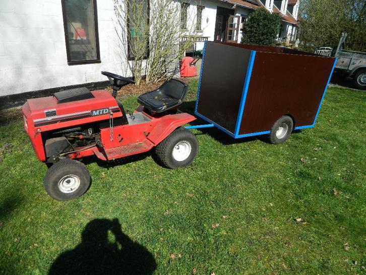 Lot van 2 Zitmaaiers en kar, Tuin en Terras, Zitmaaiers, Gebruikt, Elektrische starter, Versnellingen, Ophalen