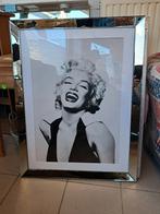 kader Marilyn Monroe, Enlèvement, Comme neuf