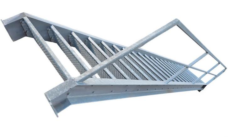 Galva trap 400cm / 4meter hoog v.v. 20 roostertreden 80x24cm, Doe-het-zelf en Bouw, Ladders en Trappen, Zo goed als nieuw, Trap