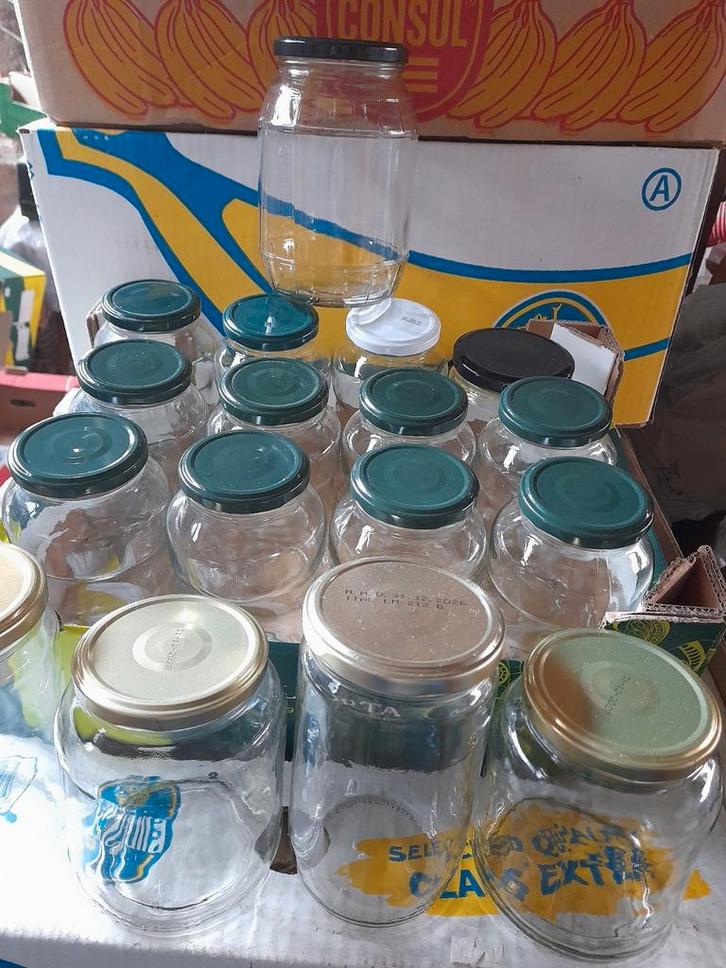 Grote glazen potten van 700 ml met schroefdeksel, Huis en Inrichting, Keuken | Servies, Zo goed als nieuw, Kom(men), Glas, Ophalen of Verzenden