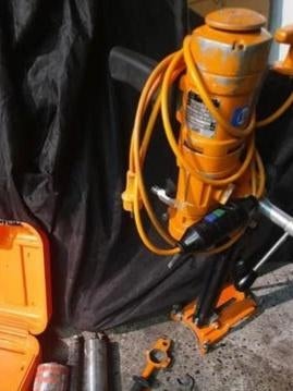 Carotteuse Spit SD 80 avec support et forets presque neufs, Bricolage & Construction, Enlèvement, Comme neuf