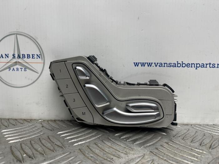 Commutateur réglage siège d'un Mercedes C-Klasse, Autos : Pièces & Accessoires, Habitacle & Garnissage, Mercedes-Benz, Utilisé