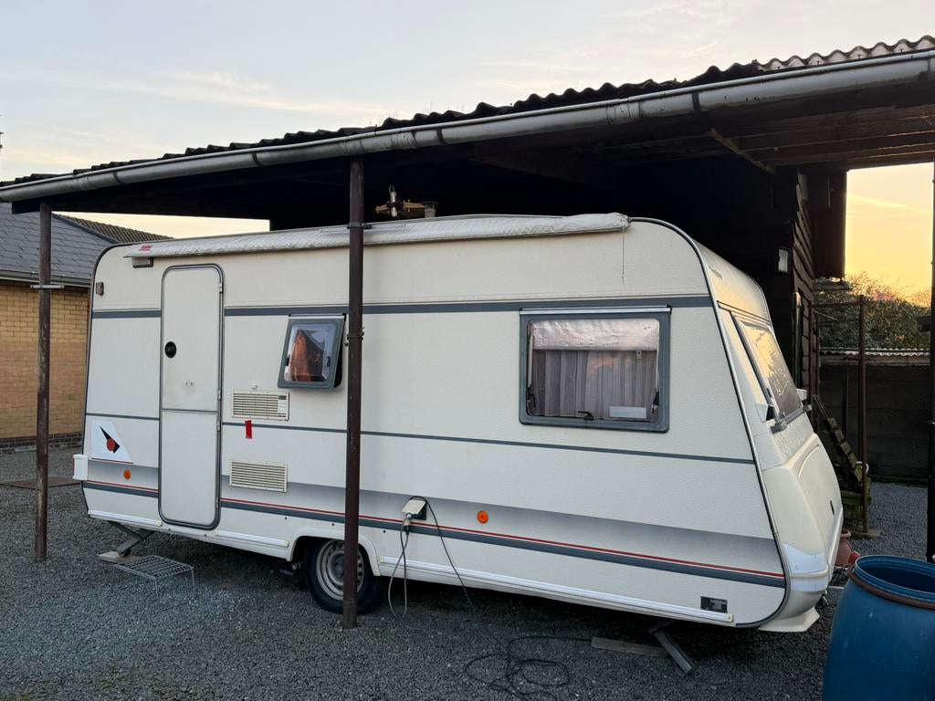 Caravan, Caravanes & Camping, Caravanes, Particulier, jusqu'à 2, 1000 - 1250 kg, Siège standard, 6 à 7 mètres, Enlèvement