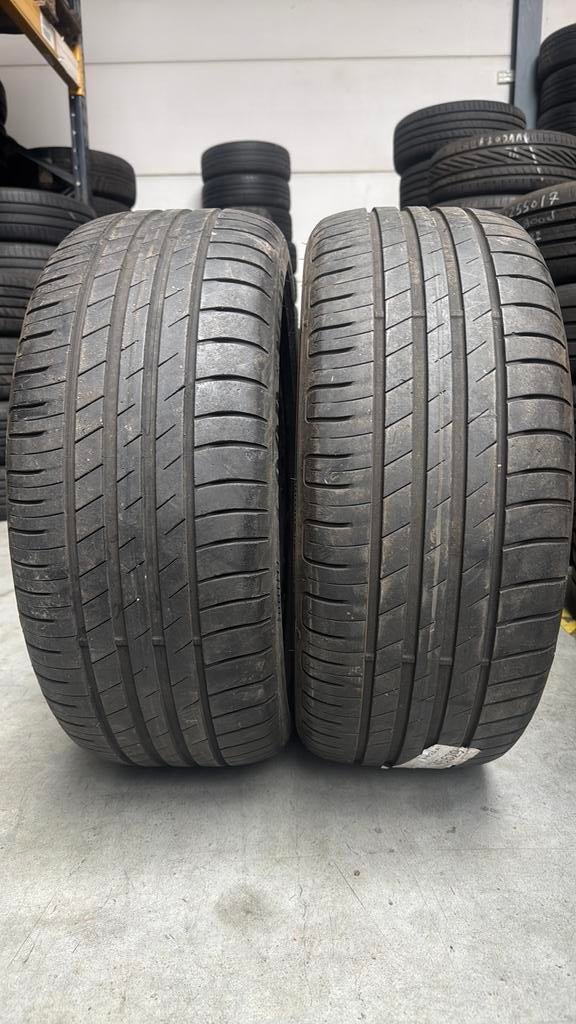 2255017 225/50/17 225/50R17 marque d'été Goodyear, Vêtements | Femmes, Vestes | Été, Enlèvement