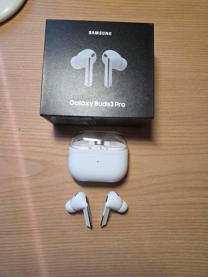 Samsung Galaxy buds 3Pro, Telecommunicatie, Mobiele telefoons | Oordopjes, Gebruikt, In gehoorgang (in-ear), Bluetooth, Ophalen of Verzenden