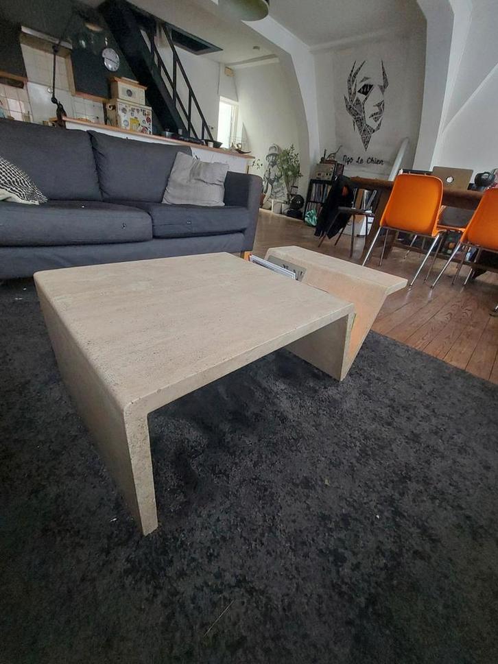 Table basse en travertin-design minimaliste-style années 70, Maison & Meubles, Mobilier complet, Enlèvement