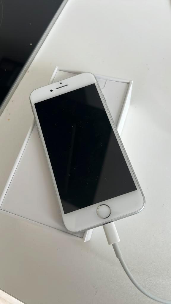 Apple iPhone 7, Telecommunicatie, Mobiele telefoons | Apple iPhone, 32 GB, iPhone 7, Zilver, Ophalen