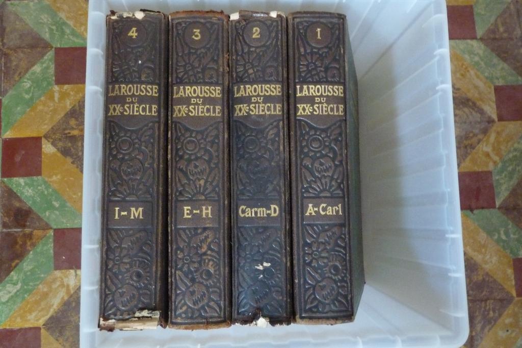 Larousse du XX eme siècle volumes 1,2,3,4, Enlèvement