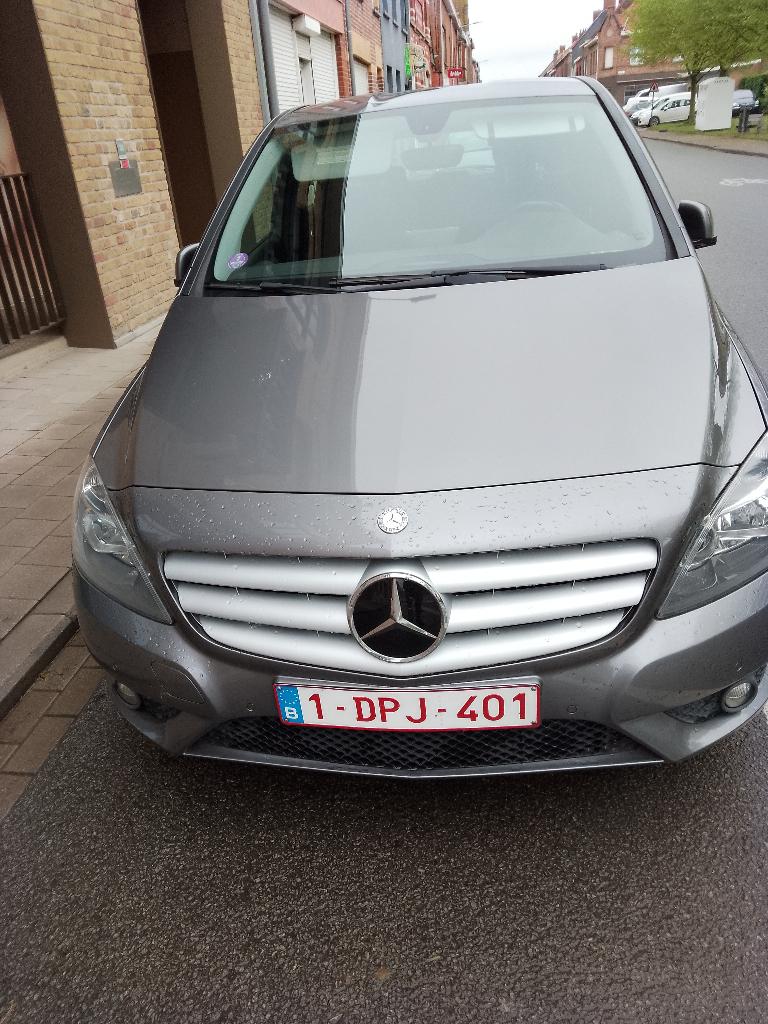 mercedes benz B180, Autos : Pièces & Accessoires, Moteurs & Accessoires, Enlèvement, Utilisé, Mercedes-Benz