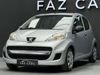 Peugeot 107 1.0i Trendy * RADIO&CD + PROPRE + GARANTIE *, Auto's, Peugeot, 4 zetels, Stof, Zwart, Electronic Stability Program (ESP)