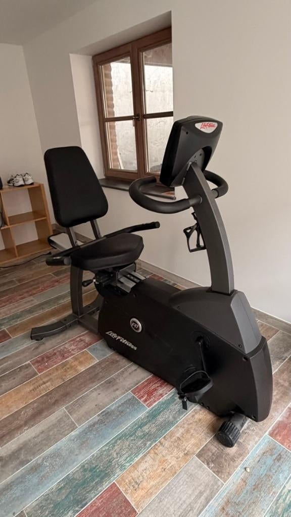 Life Fitness Ligfiets, Sport en Fitness, Fitnessapparatuur, Ophalen, Zo goed als nieuw, Ligfiets