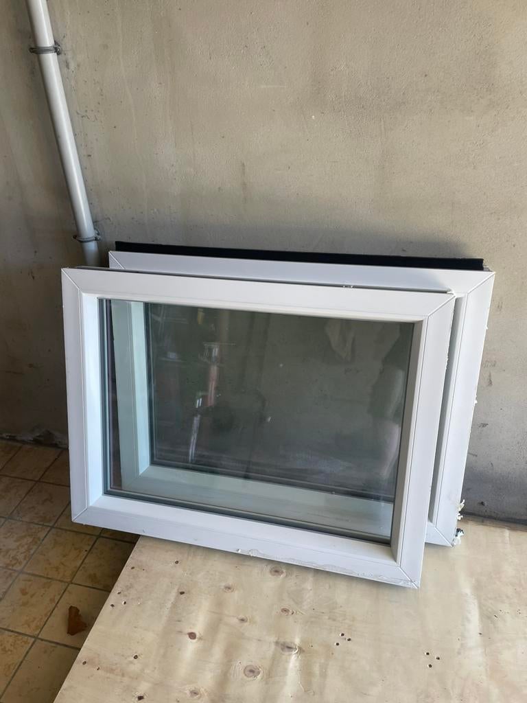 2 chassis fixe SCHUCO 870x720, Ophalen, Zo goed als nieuw