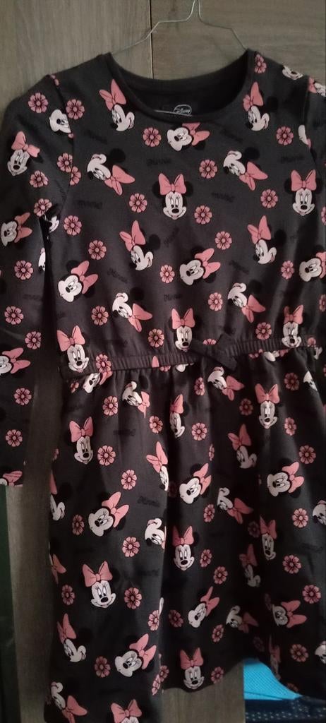 Très belle robe minie, Enfants & Bébés, Vêtements enfant | Taille 128, Enlèvement