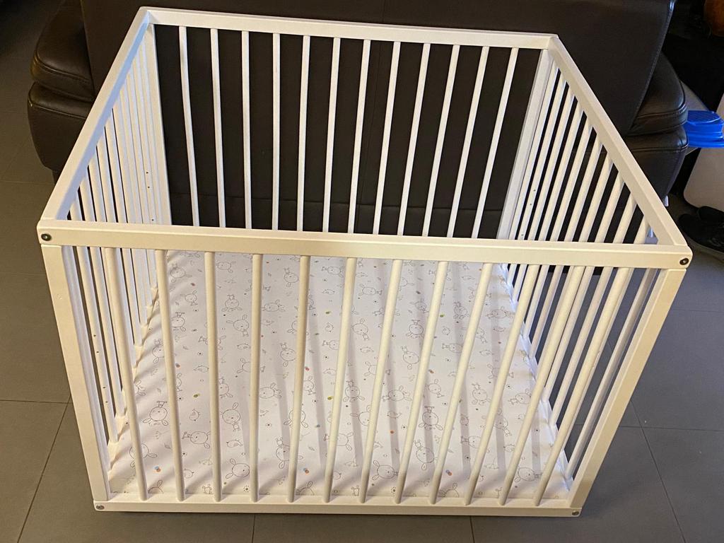 Babypark met matras in zeer mooie staat, Kinderen en Baby's, Babyparken, Ophalen, Zo goed als nieuw, Vierkant, In hoogte verstelbaar