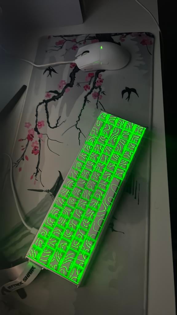 gaming toetsenbord,gaming muis,muismat, Computers en Software, Toetsenborden, Gaming toetsenbord, Ophalen of Verzenden, Zo goed als nieuw