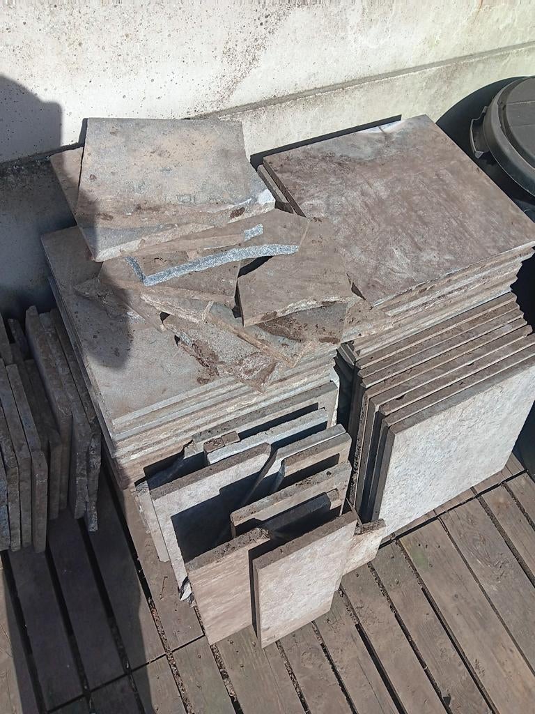 Arduin tegels + 2 dekstenen + steen puin Gratis, Ophalen