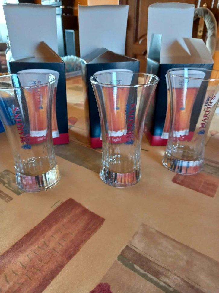 verzameling bierglazen, Collections, Verres & Petits Verres, Comme neuf, Verre à bière, Enlèvement