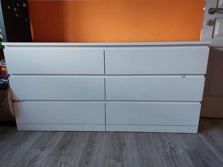 Commode Ikea avec tiroirs, Maison & Meubles, Armoires | Commodes, Enlèvement