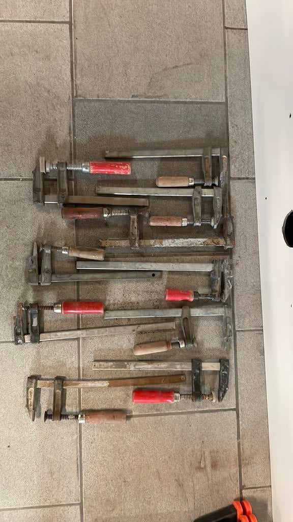 serre joints 250 a 300 mm 1,5€/pc ou faire offre pour le lot, Bricolage & Construction, Outillage | Outillage à main, Enlèvement