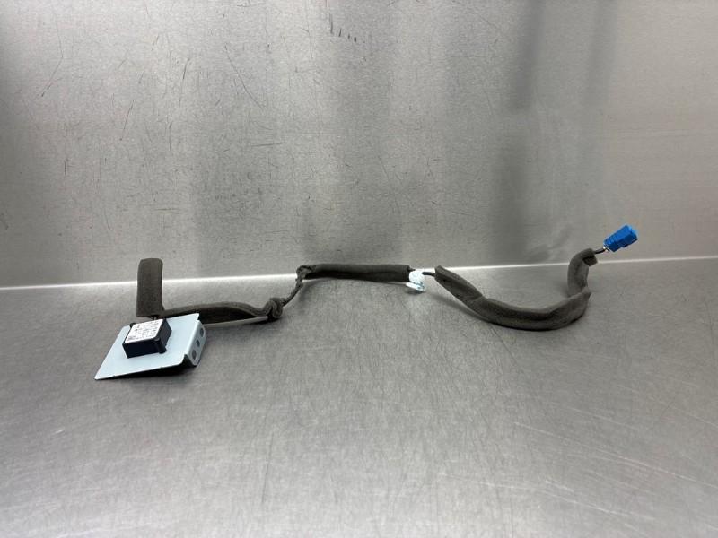 ANTENNE GPS Pulsar (C13) (|259753ZL0C|R169576|ABE023214|), Dhr. M. Roggen, Stadsweg 37 37
9917 PV  WIRDUM GR., NL, Nissan, Utilisé