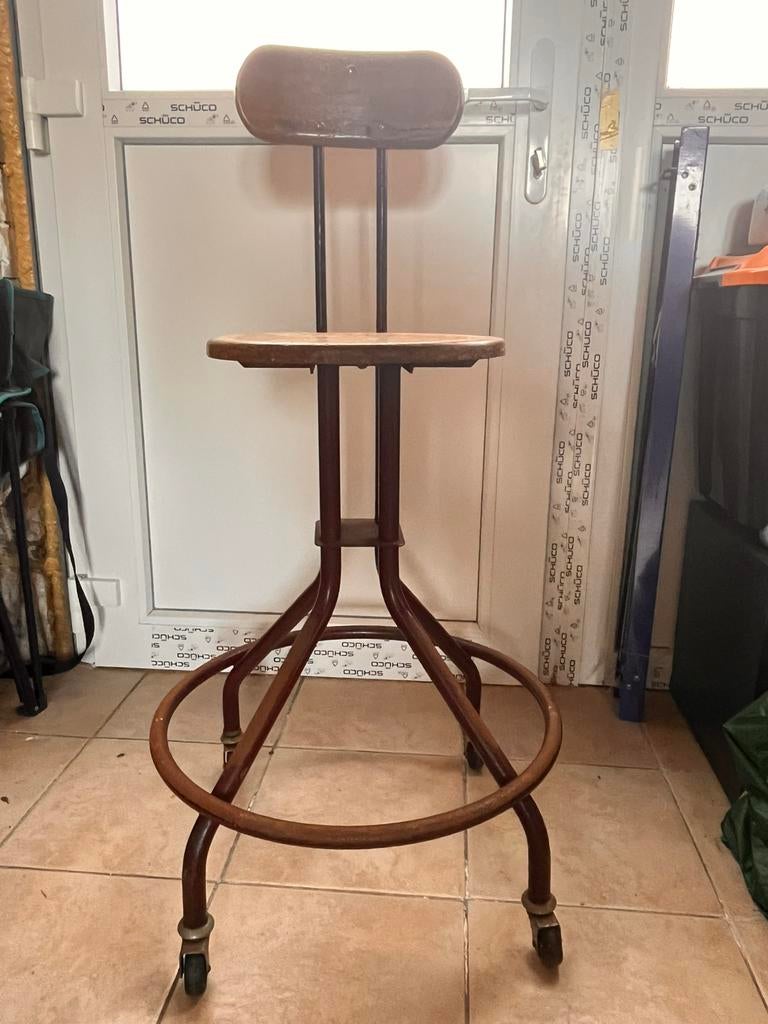 Vintage industriële stoel op wieltjes – unieke atelierstoel, Ophalen, Zo goed als nieuw, Hout