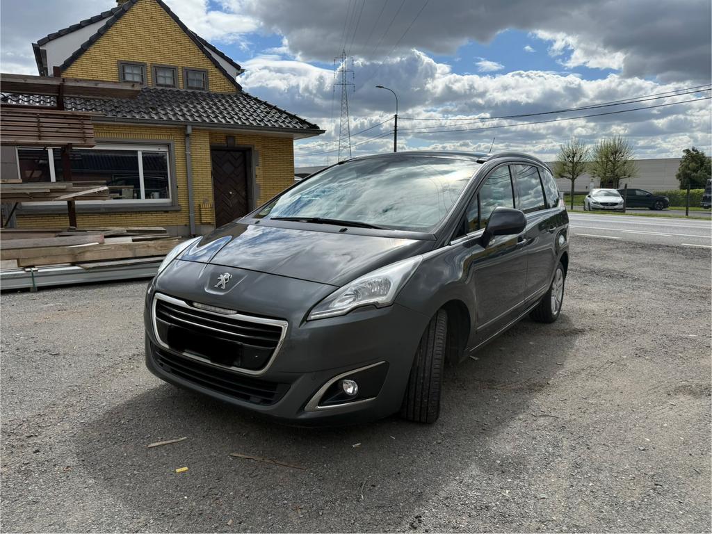 Peugeot 5008 2.0 hdi 2016 euro6b 7 places propres, Autos, Peugeot, Argent ou Gris, Achat, Boîte manuelle, Entretenue par le concessionnaire