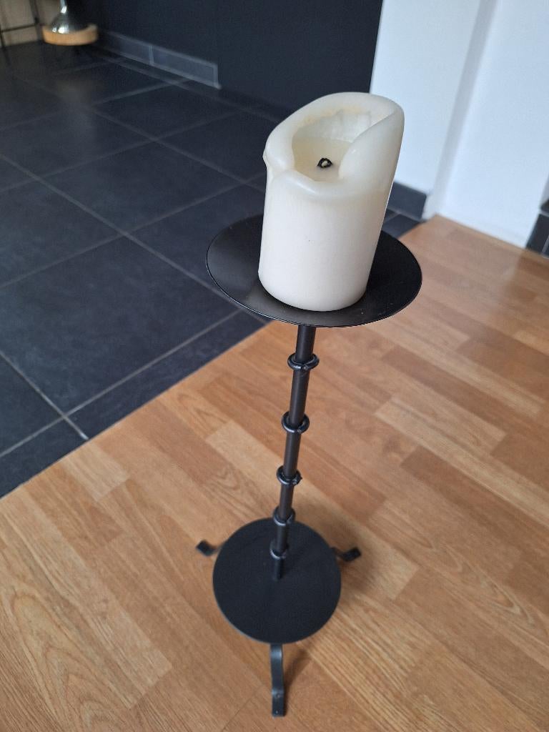 Zwarte kaarshouder op staander, Maison & Meubles, Accessoires pour la Maison | Bougeoirs & Bougies, Utilisé, Chandelier, 50 à 75 cm