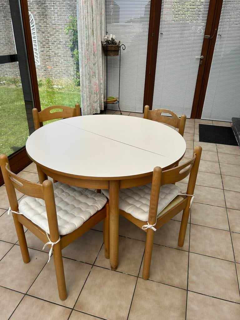 Table à manger pliable avec 4 chaises, Enlèvement, Utilisé